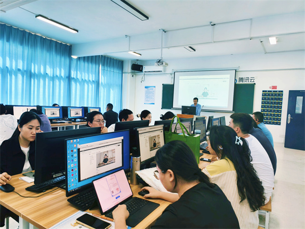 廈門華天涉外職業技術學院 融合教育科技，驅動技術開發新篇章